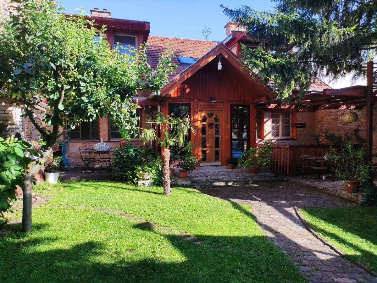 Patak28 Apartmanok Sopron Exteriör bild